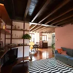 Casa Liv アパート コモ
